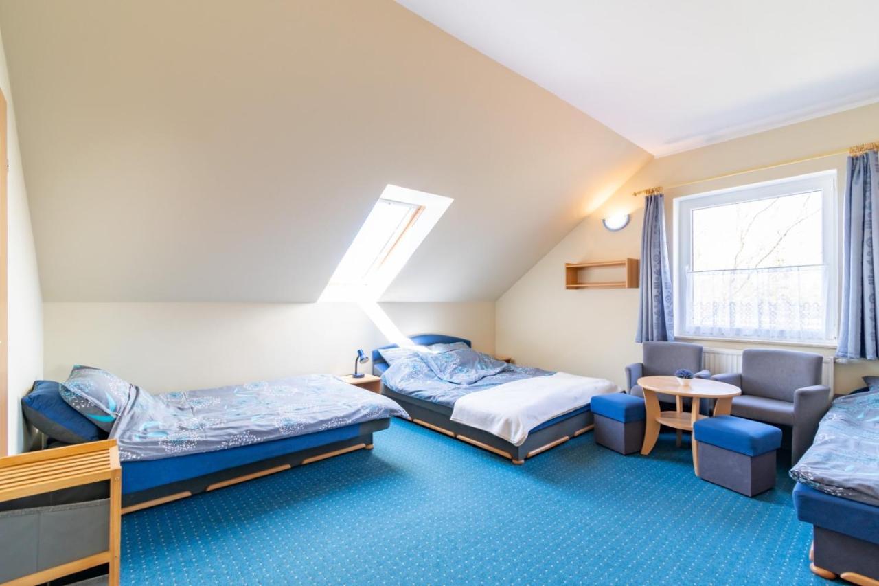 Pod Platanem Hotel Rowy  Eksteriør billede